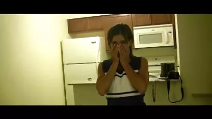 گت جوجه سکس زوری کردی بازی می کند با بیدمشک او